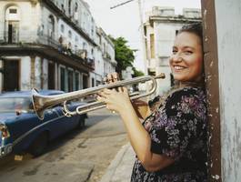 presentacion-de-la-canadiense-rachel-therrien