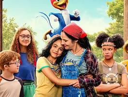 matinee-infantil-proyeccion-del-filme-el-pajaro-loco-lio-en-el-campamento