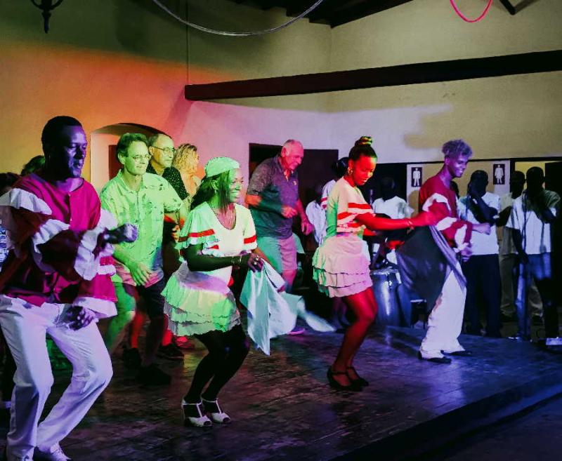 presentacion-del-conjunto-folklorico-de-trinidad-con-el-espectaculo-ciclo-congo