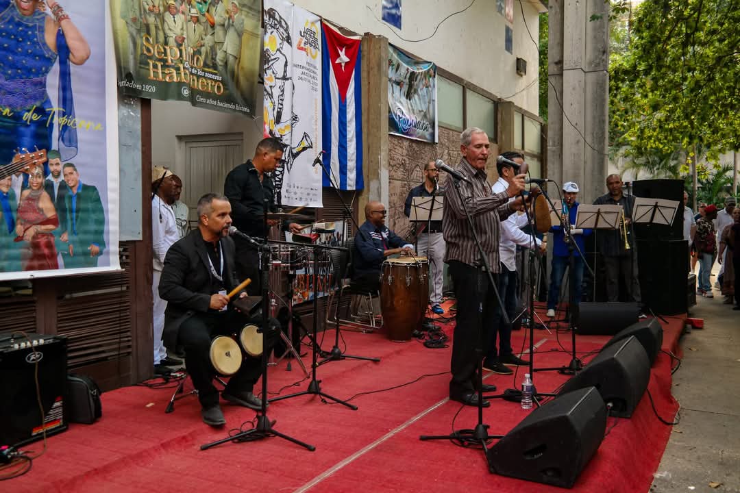 presentacion-de-la-orquesta-riverside