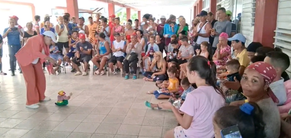 presentaciones-de-las-brigadas-artisticas-en-comunidades-y-territorios-afectados